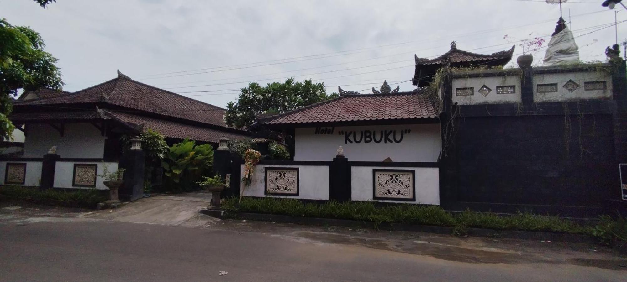 Hotel Kubuku Tjakranegara 외부 사진